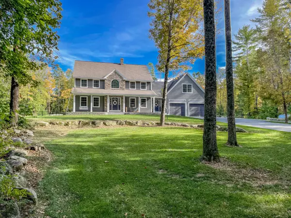 284 Snow Pond RD, Oakland, ME 04963