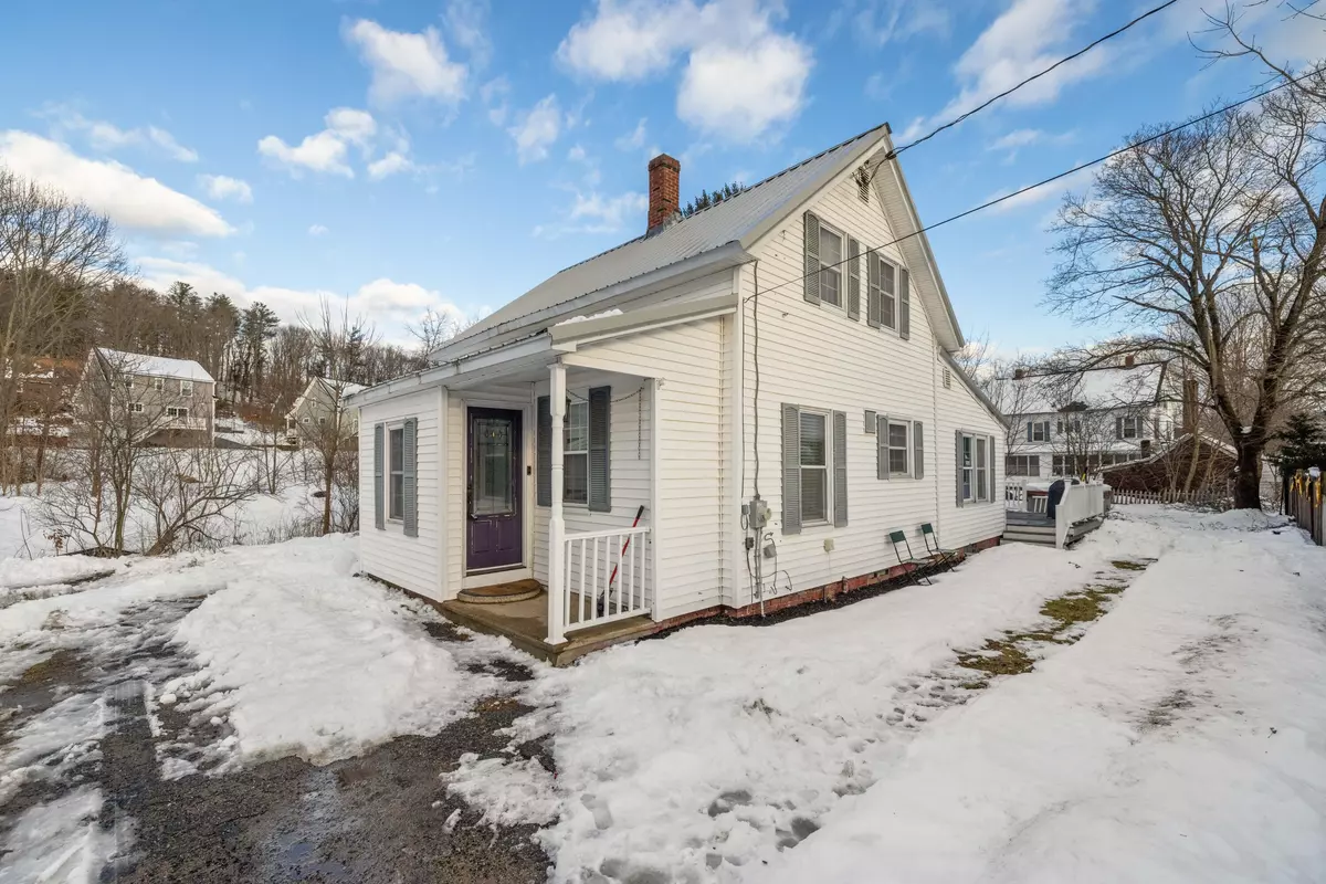 South Berwick, ME 03908,72 Goodwin ST