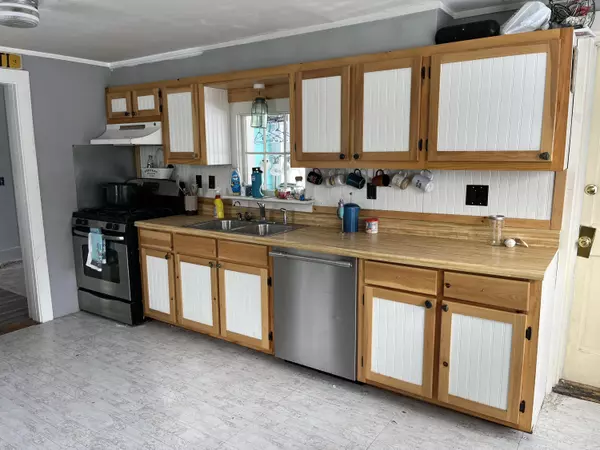 Winter Harbor, ME 04693,85 Newman ST