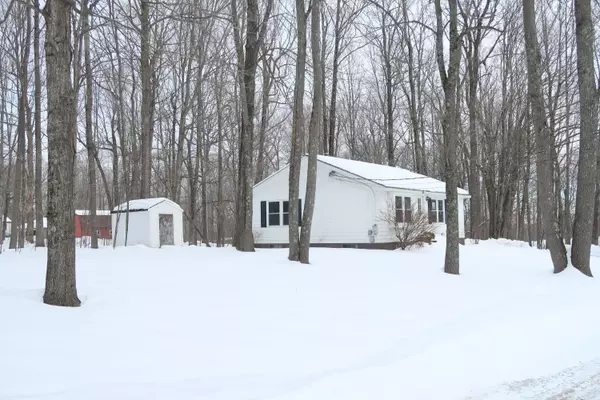 Sidney, ME 04330,3243 Middle RD