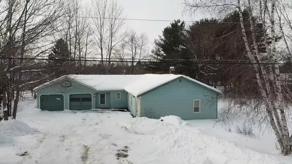 4 Mann ST, Howland, ME 04448