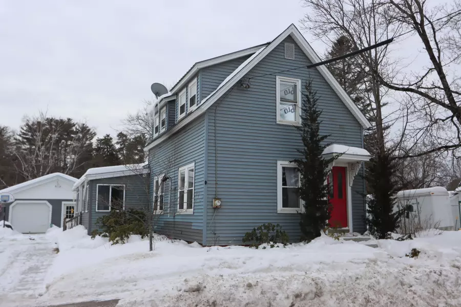 117 Lewiston ST, Mechanic Falls, ME 04256