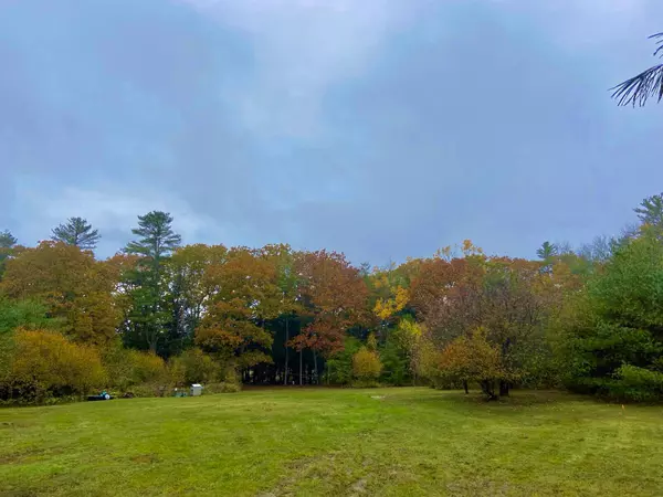 Freeport, ME 04032,3 Slack Tide LN