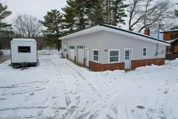 248 Main RD, Milford, ME 04461