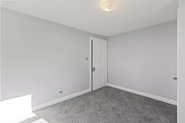 South Portland, ME 04106,10 Kirkland AVE