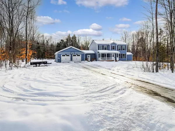 82 Richard RD, Sidney, ME 04330