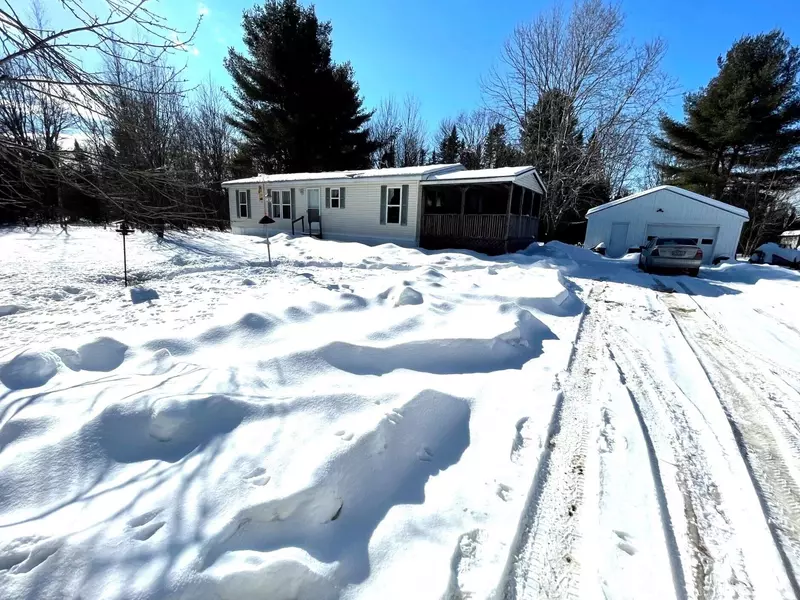 95 Troy Road, Detroit, ME 04929