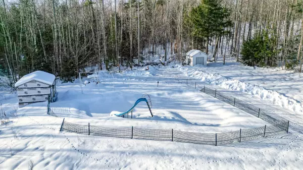 Wales, ME 04280,126 Marrs Point RD