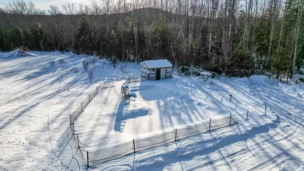 Wales, ME 04280,126 Marrs Point RD