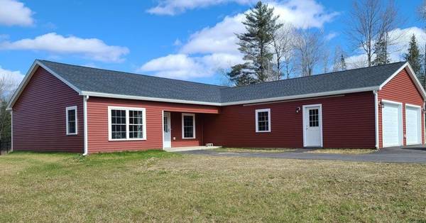 401 Sawyer RD, Hampden, ME 04444