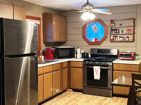 Limerick, ME 04048,64 Edge Hill RD