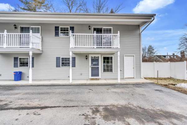 6 Hobson AVE #1, Old Orchard Beach, ME 04064