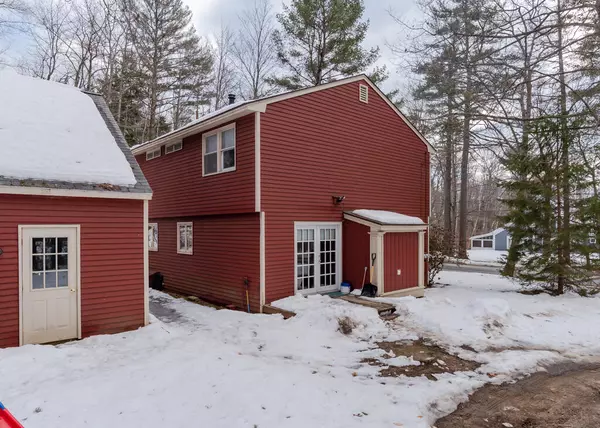 Freeport, ME 04032,80 Desert RD