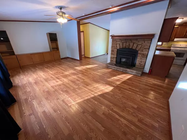 Palmyra, ME 04965,143 Shy RD