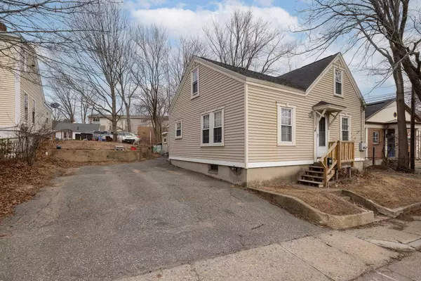 Kittery, ME 03904,4 Walker ST