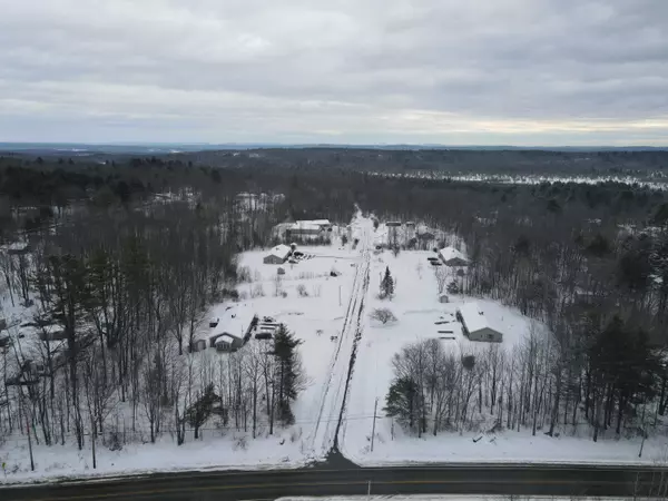 7-18 Cameron DR, Sidney, ME 04330