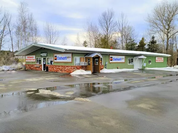 514 Lakewood RD, Madison, ME 04950