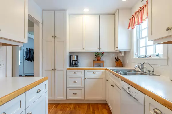 Hope, ME 04847,48 Notch RD