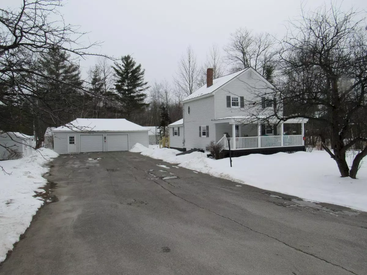 Norridgewock, ME 04957,64 Mercer RD