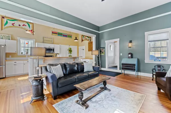 Raymond, ME 04071,7 Raymond Hill RD