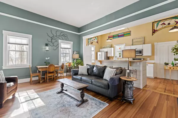 Raymond, ME 04071,7 Raymond Hill RD