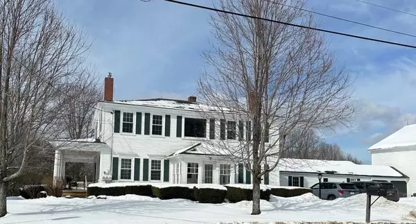 6 Metcalf RD, Winthrop, ME 04364