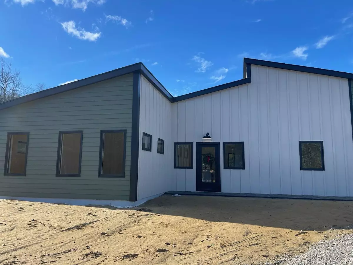 Wiscasset, ME 04578,19 Ice Pond LN