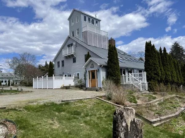 53 Coveside RD, South Bristol, ME 04568