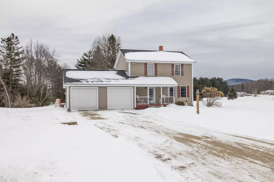 4 Lyn RD, Buckfield, ME 04220