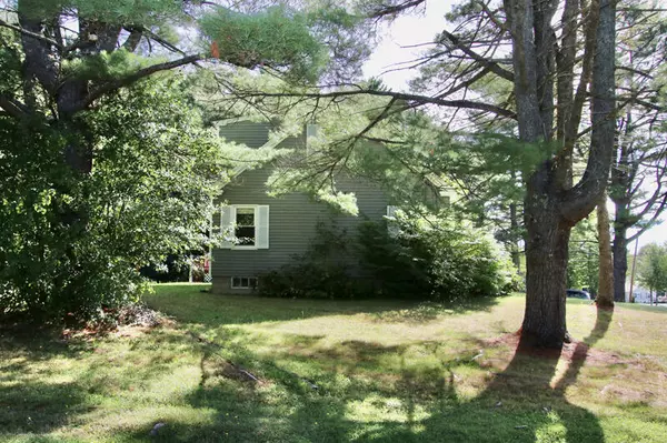 Vassalboro, ME 04989,88 Webber Pond RD