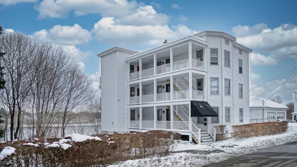 Biddeford, ME 04005,147 Cleaves ST #3