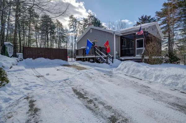 Mechanic Falls, ME 04256,7 Mirandas WAY