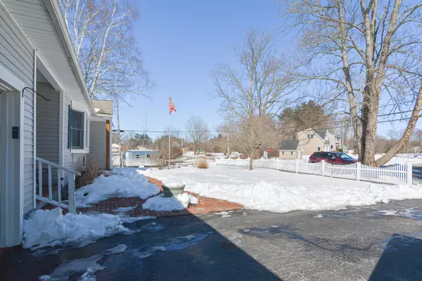 Kittery, ME 03904,55 Fernald RD