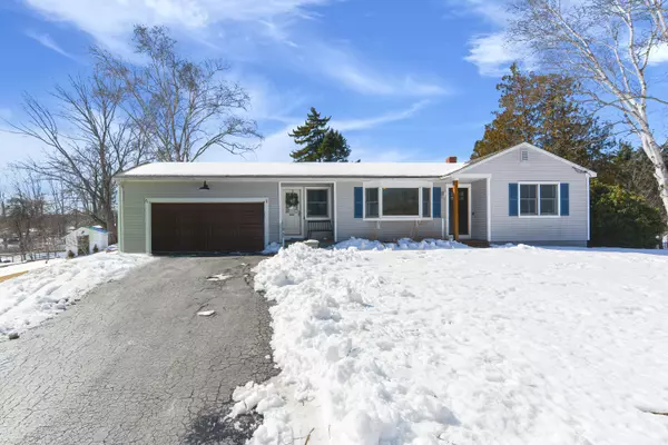 Kittery, ME 03904,55 Fernald RD