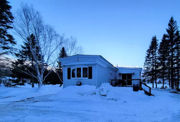 Fort Fairfield, ME 04742,42 Dumond RD