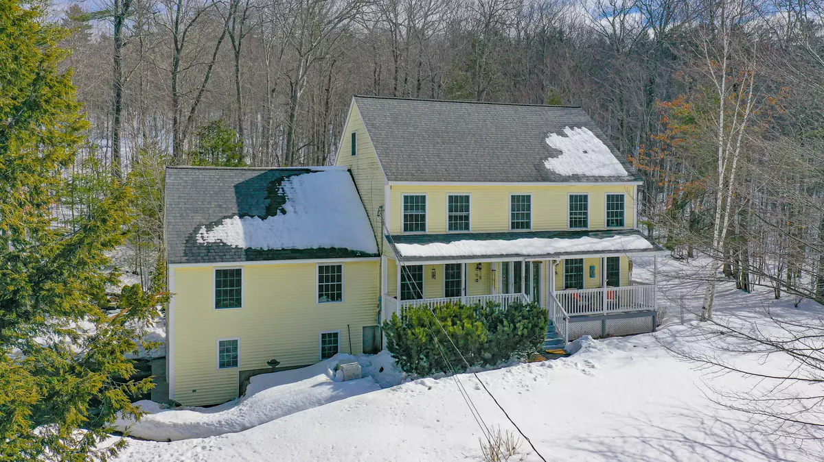 Naples, ME 04055,61 Madison DR