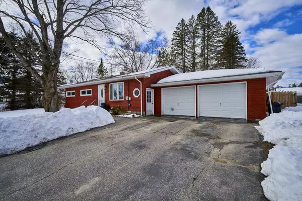 Lisbon, ME 04250,13 Osborn ST