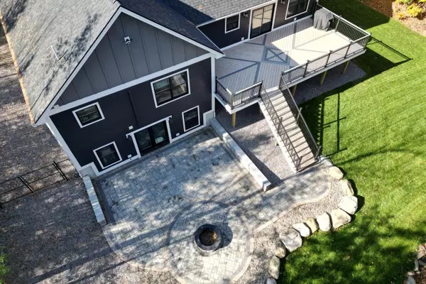 Sidney, ME 04330,66 Tiger Lily LN