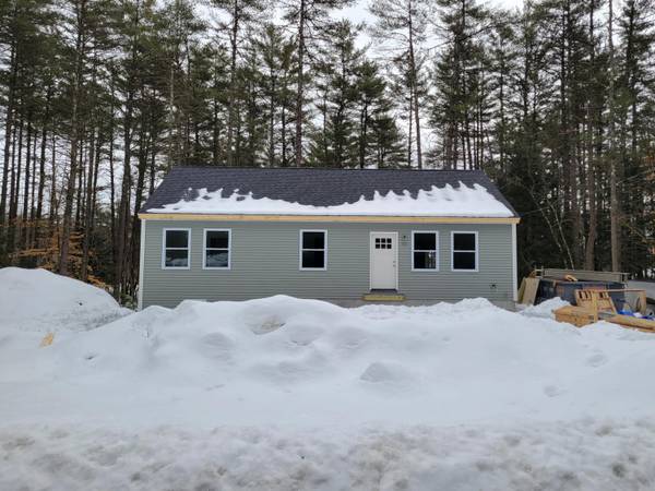 50 Silver LN, Limerick, ME 04048