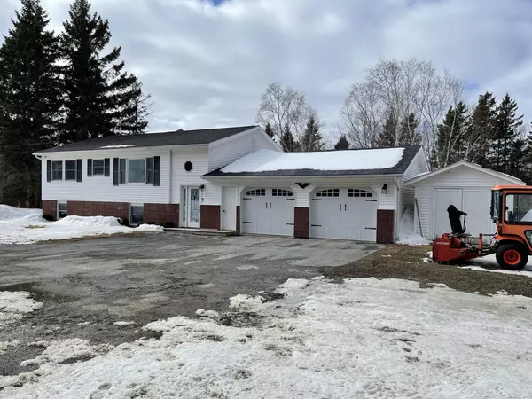 30 Burlock RD, Presque Isle, ME 04769