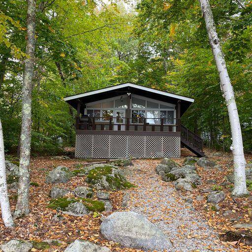 35 Leisure LN, Frye Island, ME 04071