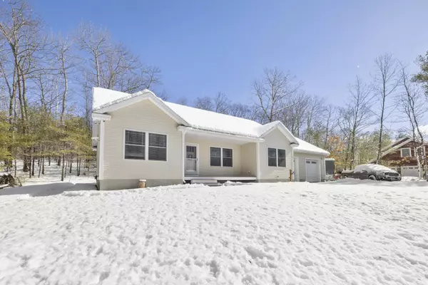 Sanford, ME 04073,25 Lavery LN