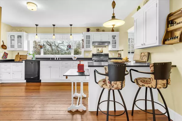 South Portland, ME 04106,45 Mitchell RD