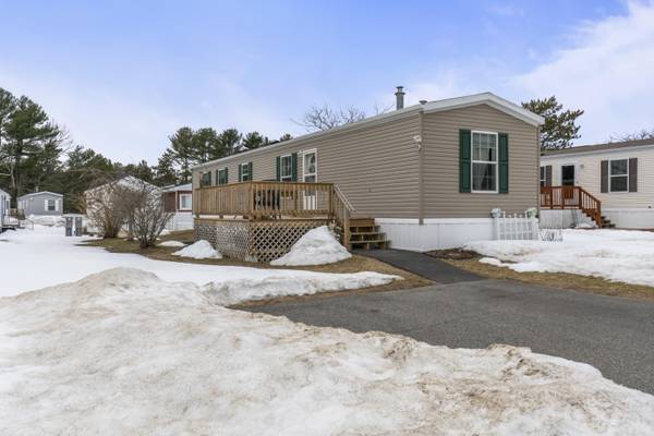 26 Fairview DR, Lisbon, ME 04250