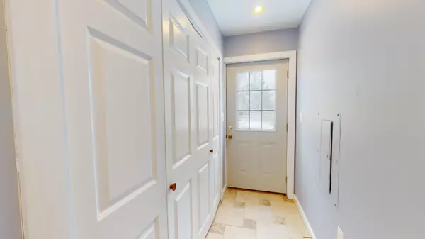 Wiscasset, ME 04578,297 Birch Point RD