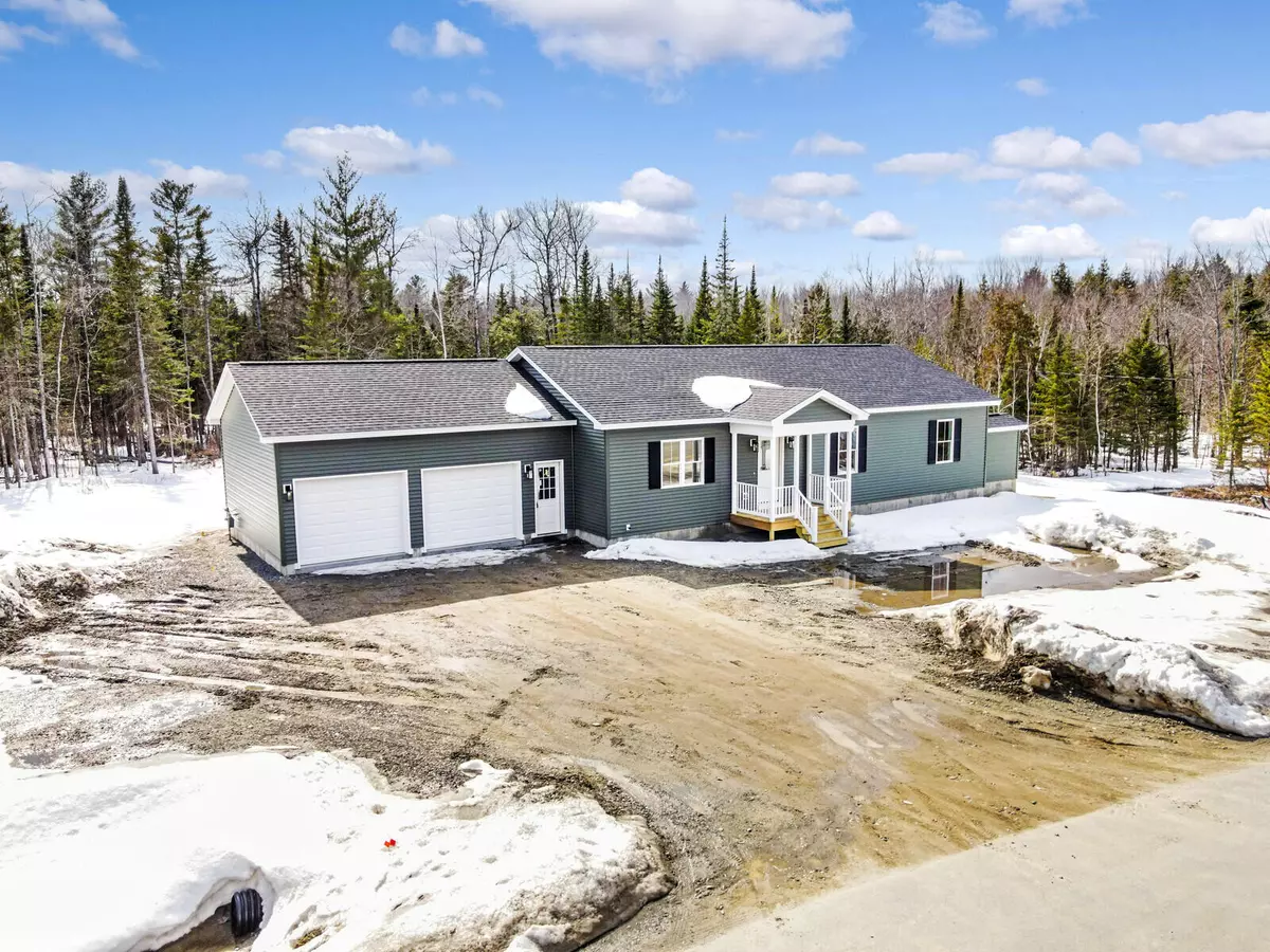 Sidney, ME 04330,44 Angel CIR