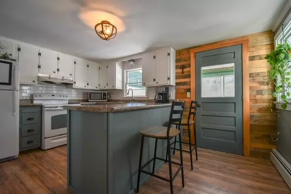 1157 Riverside DR, Vassalboro, ME 04989