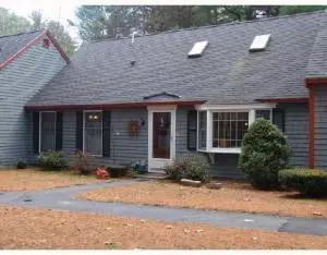 Brunswick, ME 04011,50 Ward CIR #50