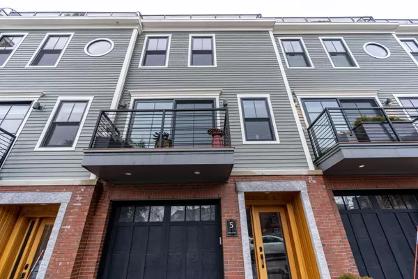 Portland, ME 04102,749 Congress ST #5