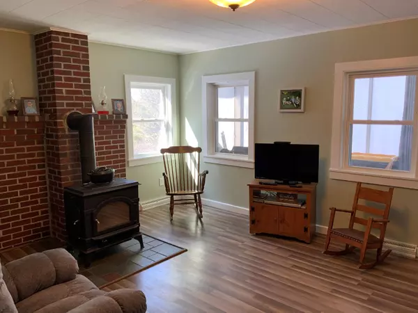 West Gardiner, ME 04345,173 Hinkley RD